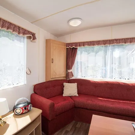 Czymanowka Domki Pod Lasem Lodge Nadole (Pomerania)